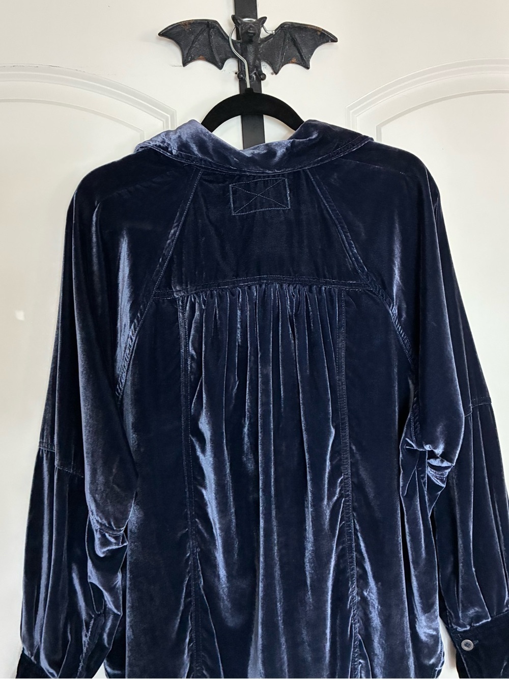 Free People Blue Velvet Button-Up Shirt Soft Relaxed Fit Size S - Picture 9 of 14